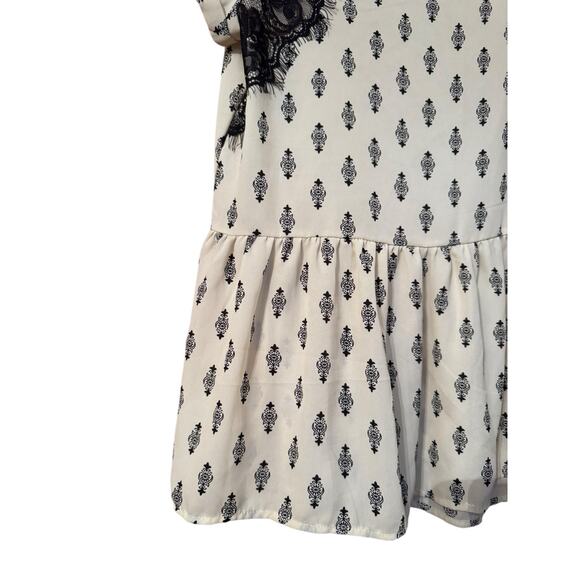 Rewind L Regency core peplem blouse white black whimsicore lace accents - Picture 3 of 6